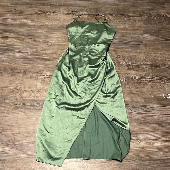 ⚠️Zara Midi Dress⚠️ - Picture 8 of 13